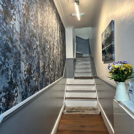 "Bright & Spacious" 3 Bedroom Flat By Kings Cross, St Pancras Station!!!!64 Лондон Екстер'єр фото
