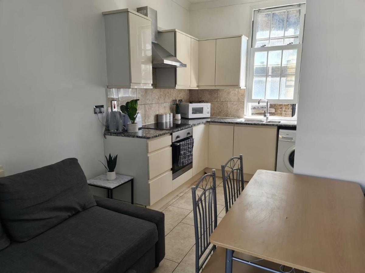"Bright & Spacious" 3 Bedroom Flat By Kings Cross, St Pancras Station!!!!64 Лондон Екстер'єр фото