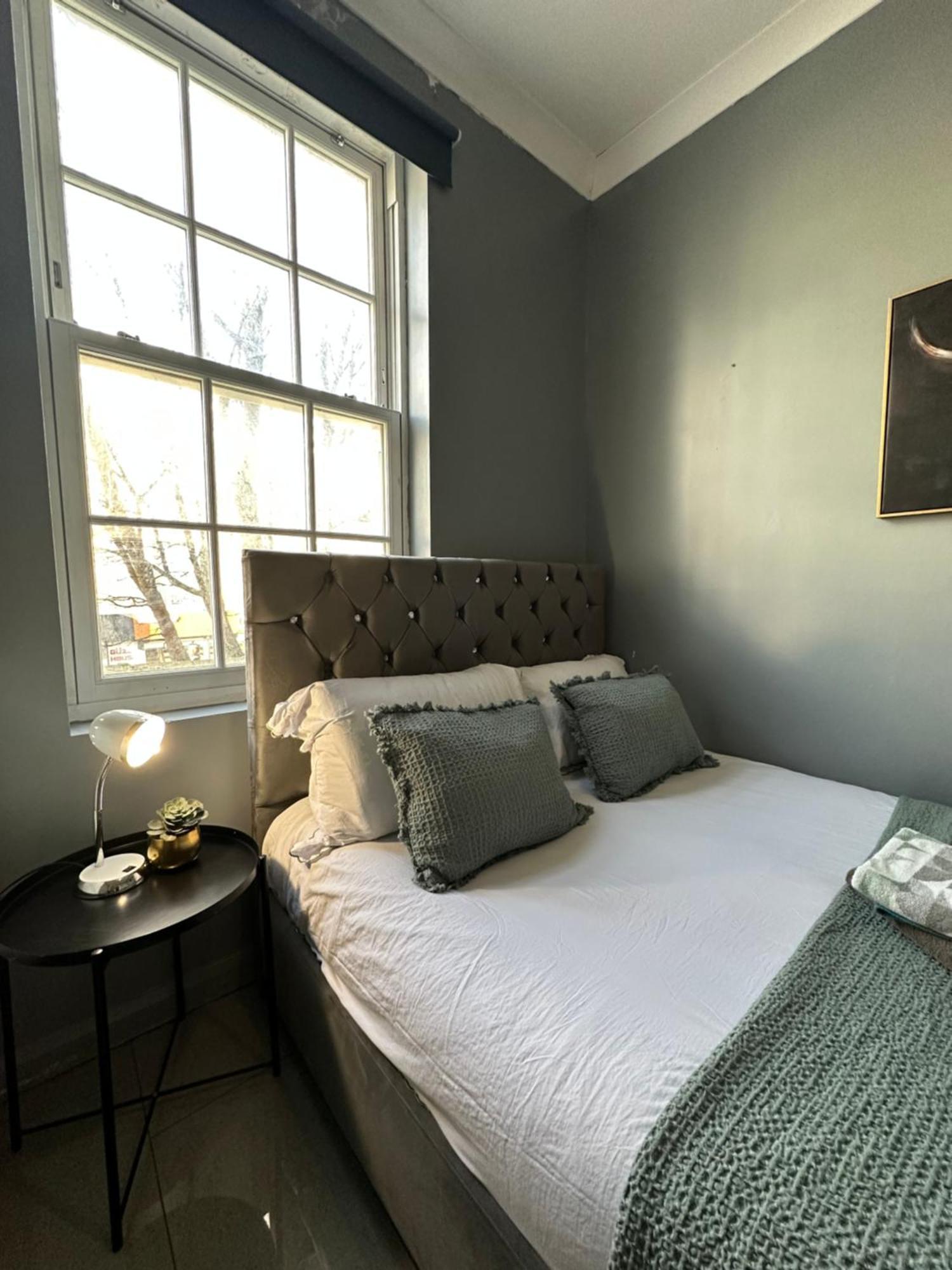 "Bright & Spacious" 3 Bedroom Flat By Kings Cross, St Pancras Station!!!!64 Лондон Екстер'єр фото