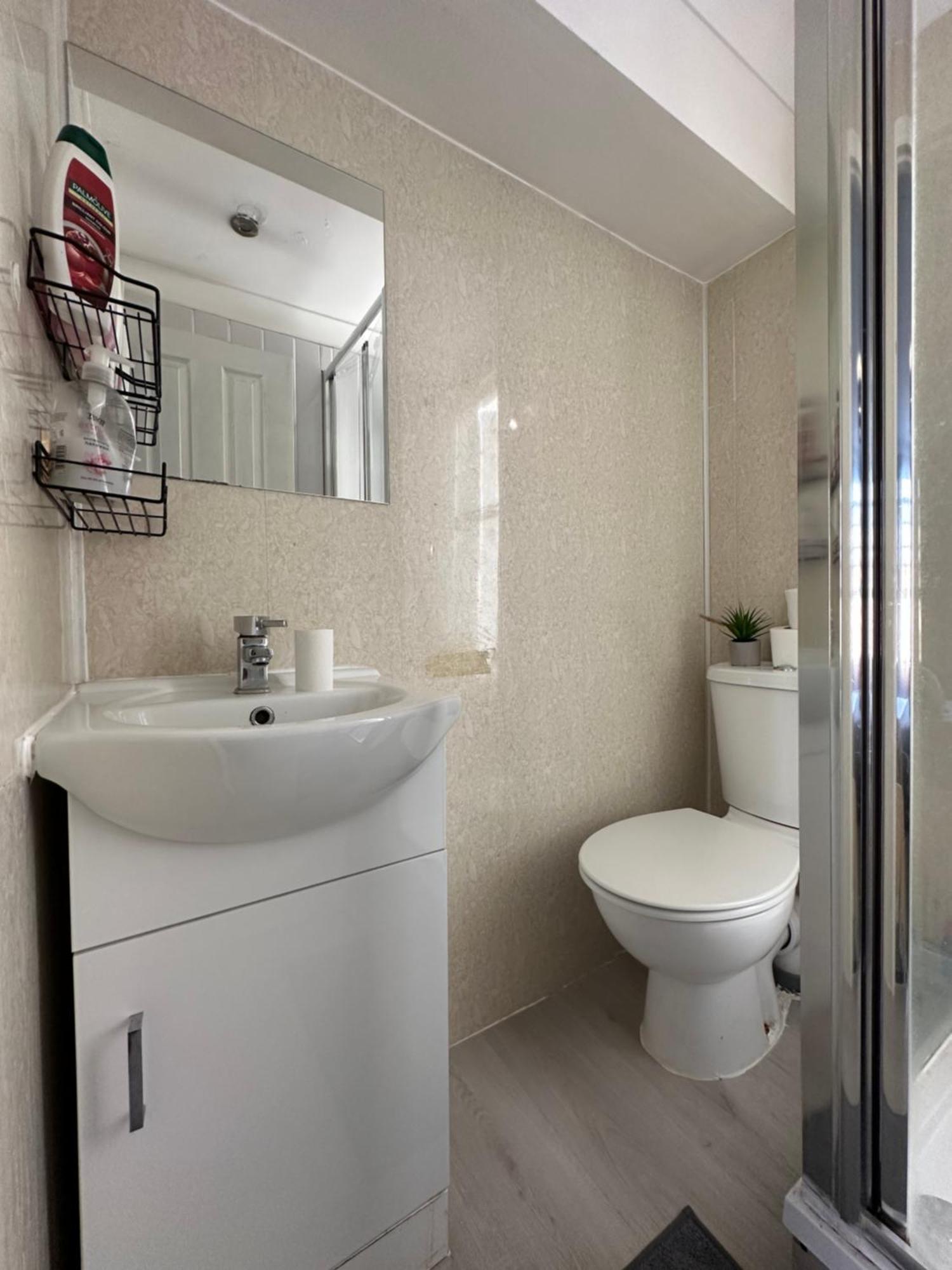 "Bright & Spacious" 3 Bedroom Flat By Kings Cross, St Pancras Station!!!!64 Лондон Екстер'єр фото