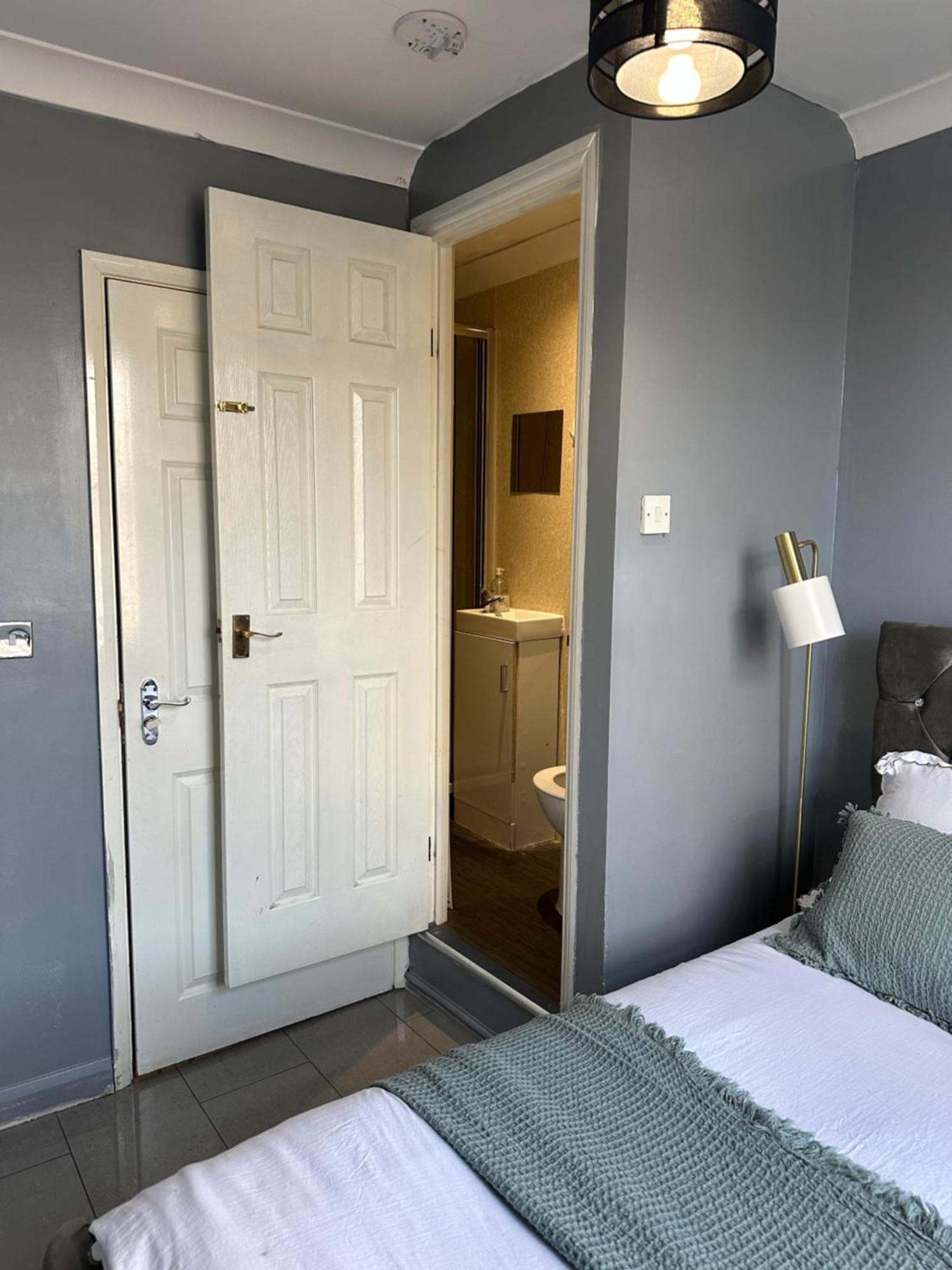 "Bright & Spacious" 3 Bedroom Flat By Kings Cross, St Pancras Station!!!!64 Лондон Екстер'єр фото