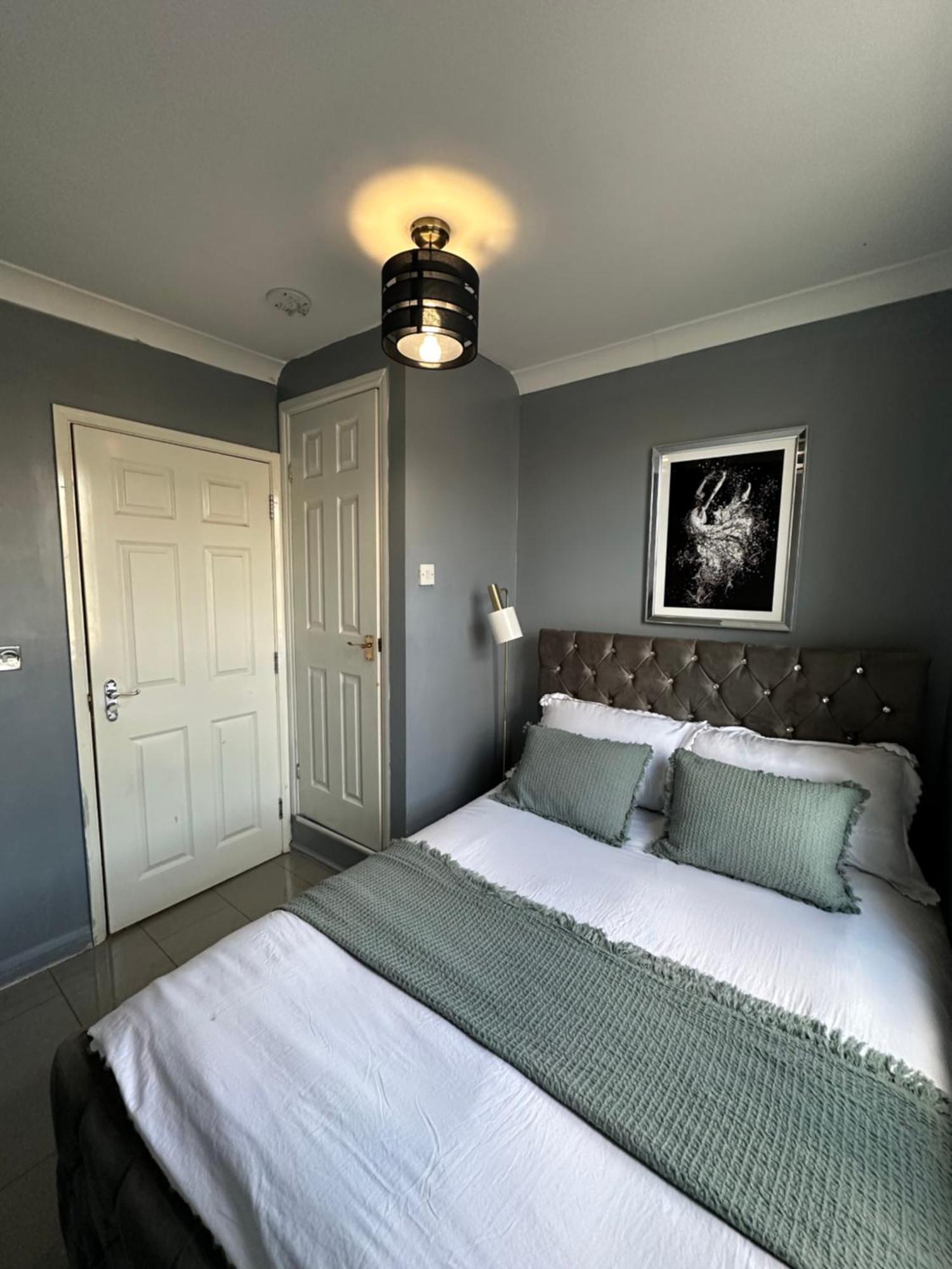 "Bright & Spacious" 3 Bedroom Flat By Kings Cross, St Pancras Station!!!!64 Лондон Екстер'єр фото