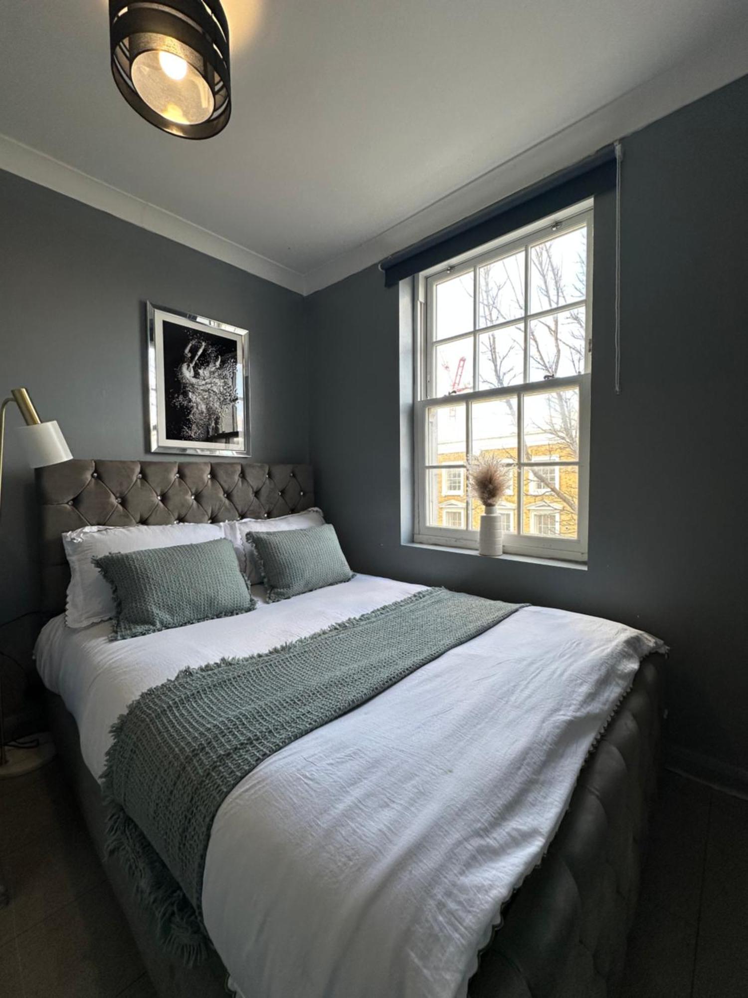 "Bright & Spacious" 3 Bedroom Flat By Kings Cross, St Pancras Station!!!!64 Лондон Екстер'єр фото