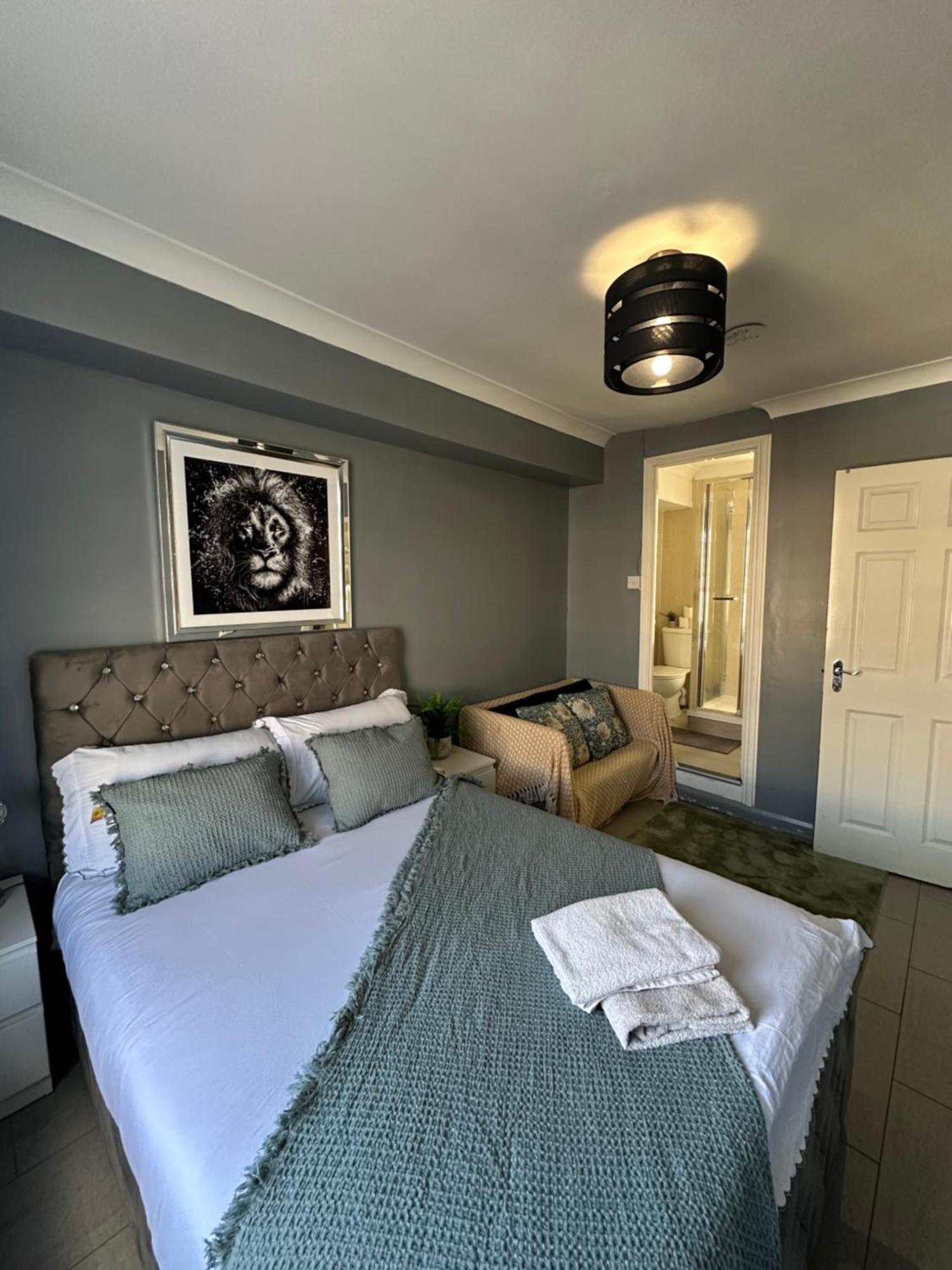 "Bright & Spacious" 3 Bedroom Flat By Kings Cross, St Pancras Station!!!!64 Лондон Екстер'єр фото