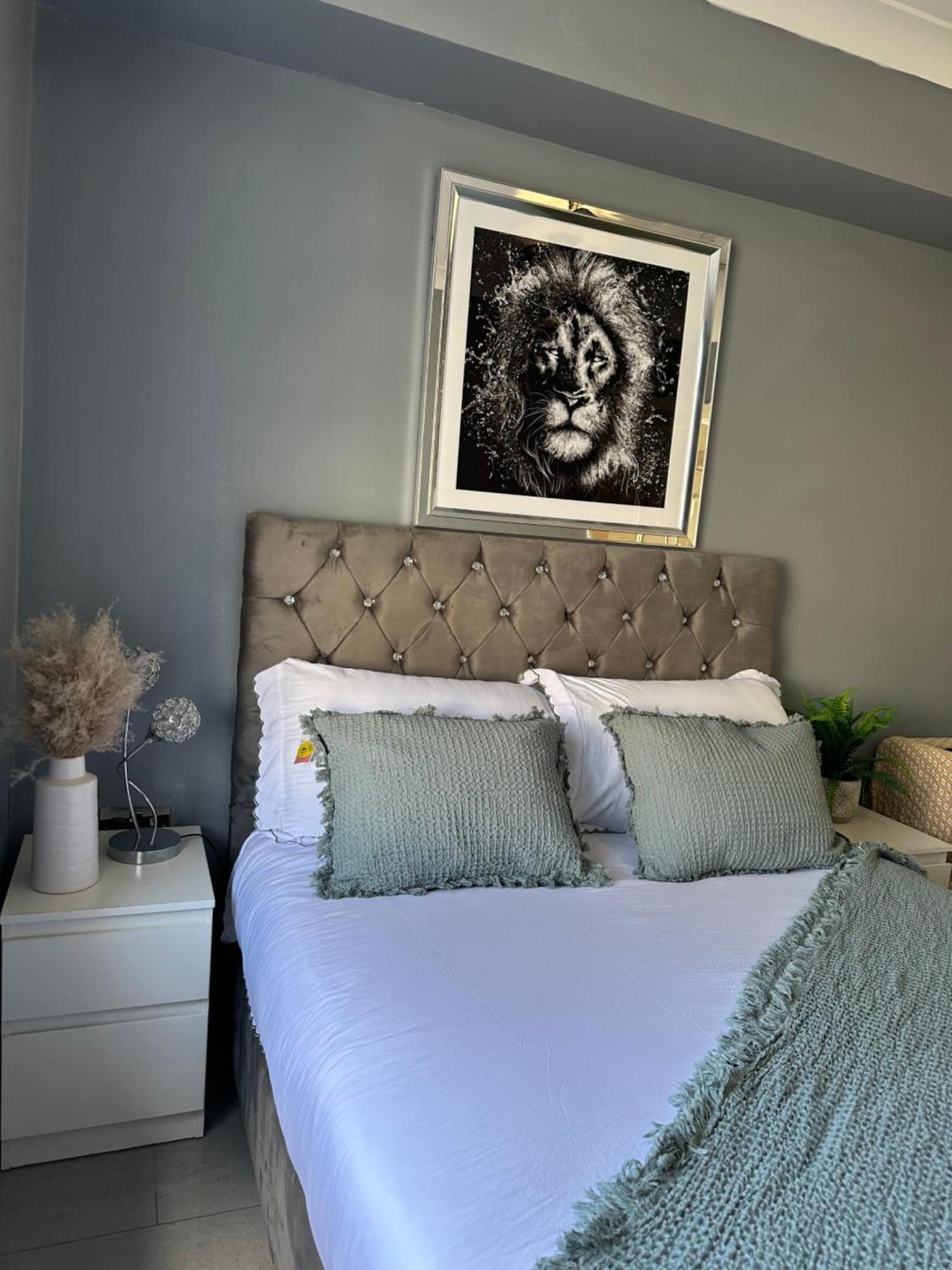 "Bright & Spacious" 3 Bedroom Flat By Kings Cross, St Pancras Station!!!!64 Лондон Екстер'єр фото