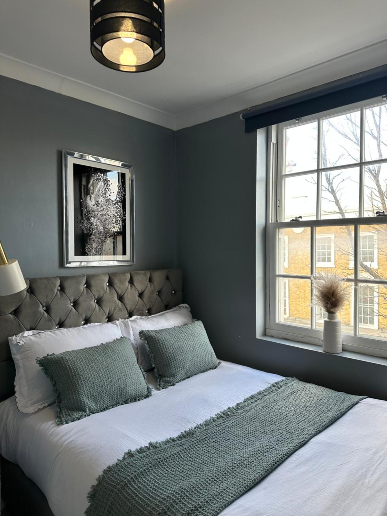 "Bright & Spacious" 3 Bedroom Flat By Kings Cross, St Pancras Station!!!!64 Лондон Екстер'єр фото