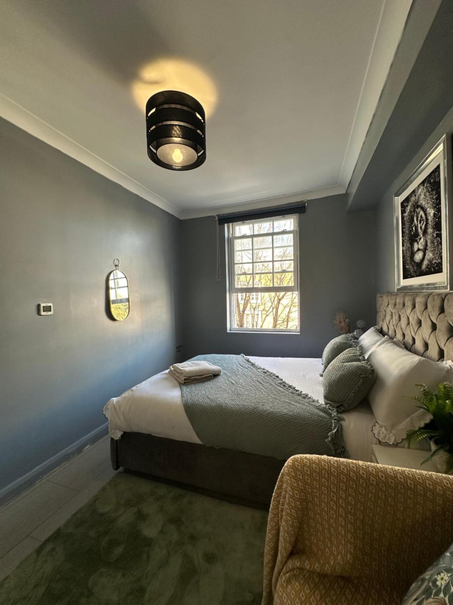 "Bright & Spacious" 3 Bedroom Flat By Kings Cross, St Pancras Station!!!!64 Лондон Екстер'єр фото